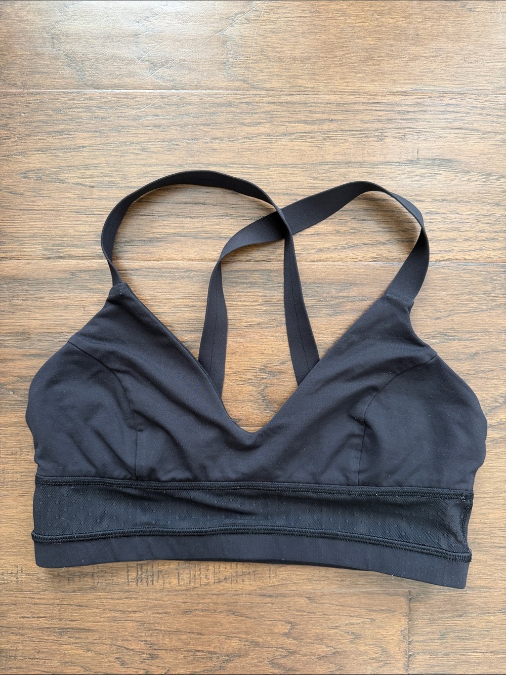 lululemon athletica Black V-Neck Strappy Body Con Sports Bra